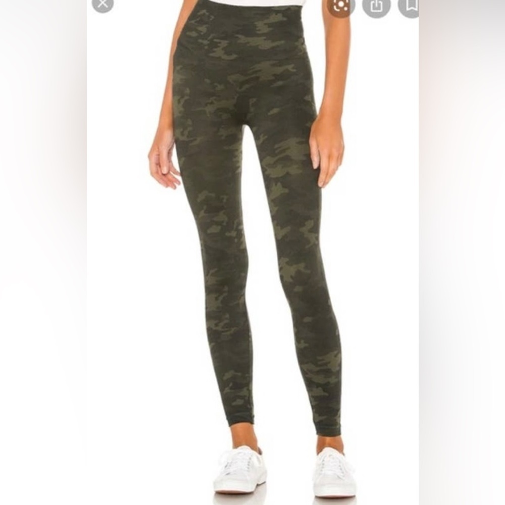 Spanx Look at Me Now Seamless Leggings in Green Camo Size XL